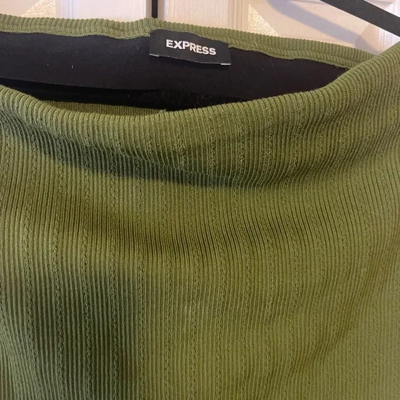 Express Green Skirt - Picture 4 of 5